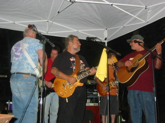 Up Rasta Pete's Party on the pond... Steve.Red, Larry, Jeff and Brian ... they could'ent fit me into the pic,, lol
